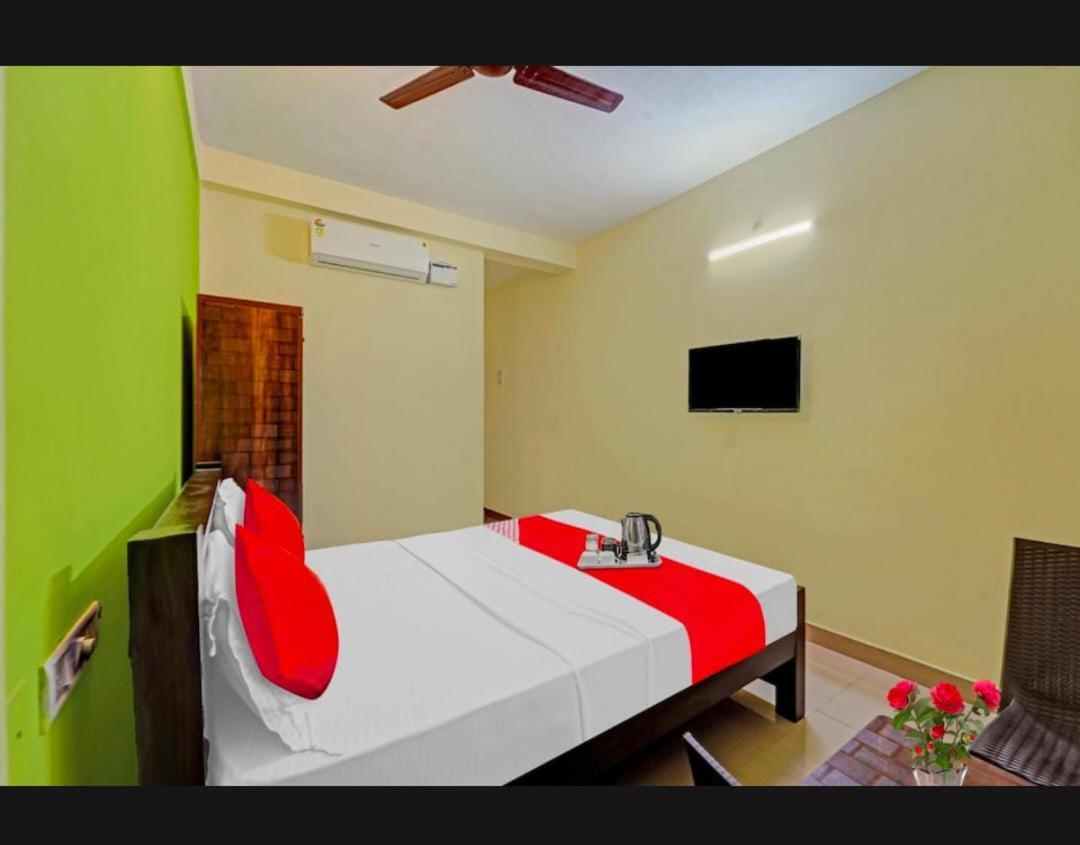 Visha Park International Hotel Tirupporūr Kültér fotó
